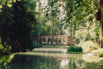 Jardin Massey, Tarbes. St-Sever-de-Rustan's cloister (540Ko)